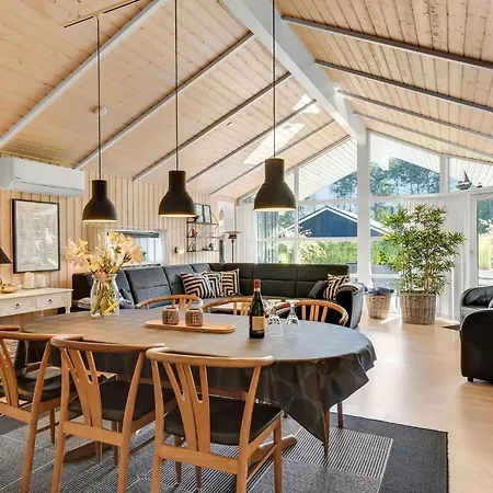 Toftlund With A Fireplace 01